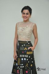 Taapsee At Anando Brahma Movie Trailer Launch